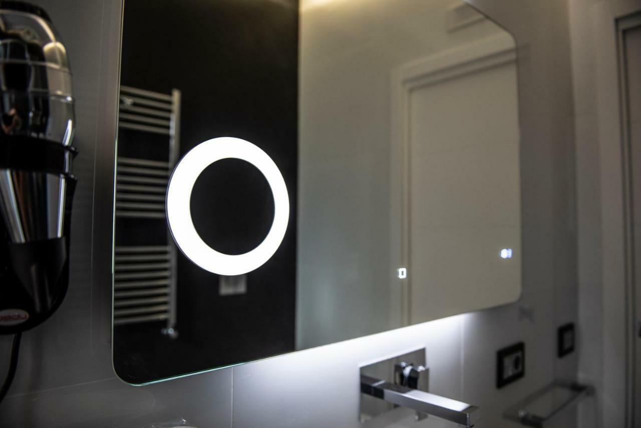 Rettifilo 201 Exclusive Rooms Neapol Zewnętrze zdjęcie